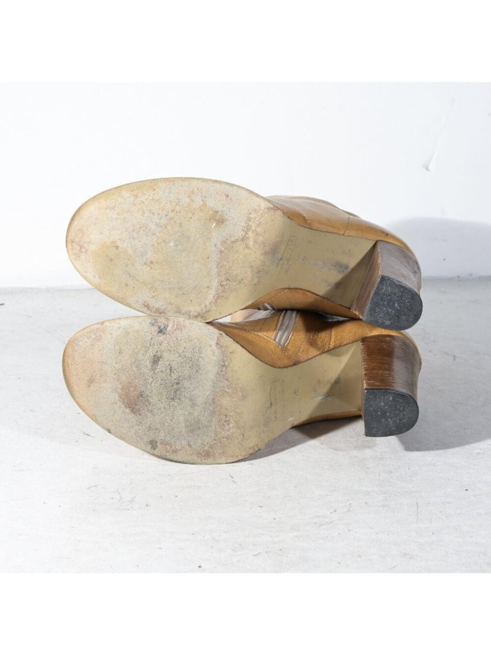 Marc Jacobs Tan Leather Cuffed Ankle Boots Inside Zip Round Toe Made in Italy Wo - Picture 8 of 8